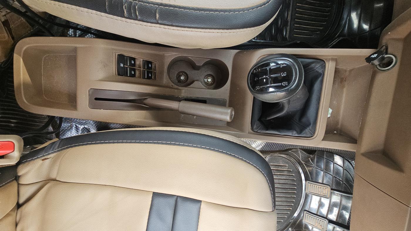 2021 Mahindra Bolero B6, Diesel, Manual, 75,537 km, Gear Lever