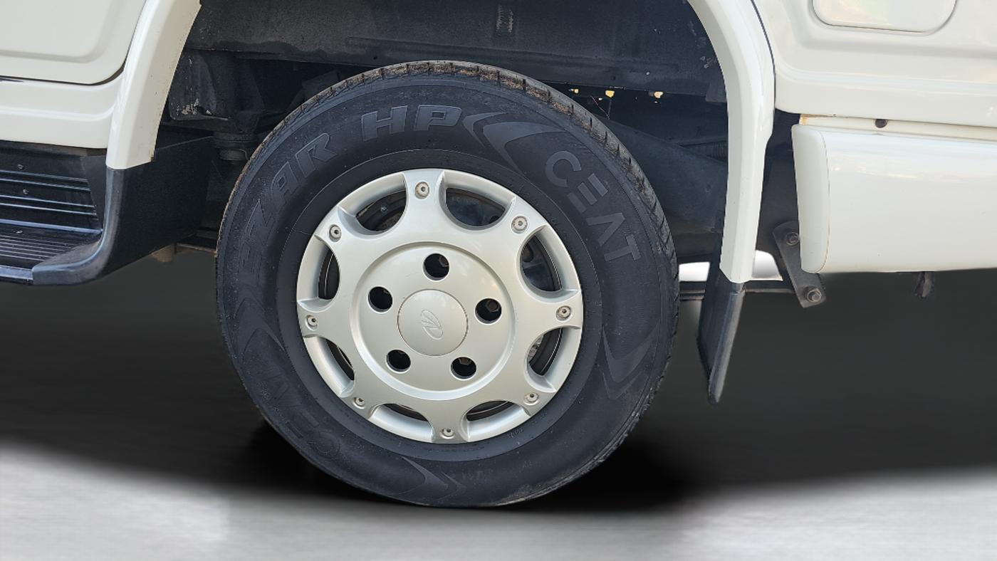 2021 Mahindra Bolero B6, Diesel, Manual, 75,537 km, Left Rear Wheel