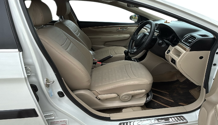 2022 Maruti Ciaz ZETA 1.5 SHVS MT PETROL, Petrol, Manual, 16,752 km, Right Side Front Door Cabin
