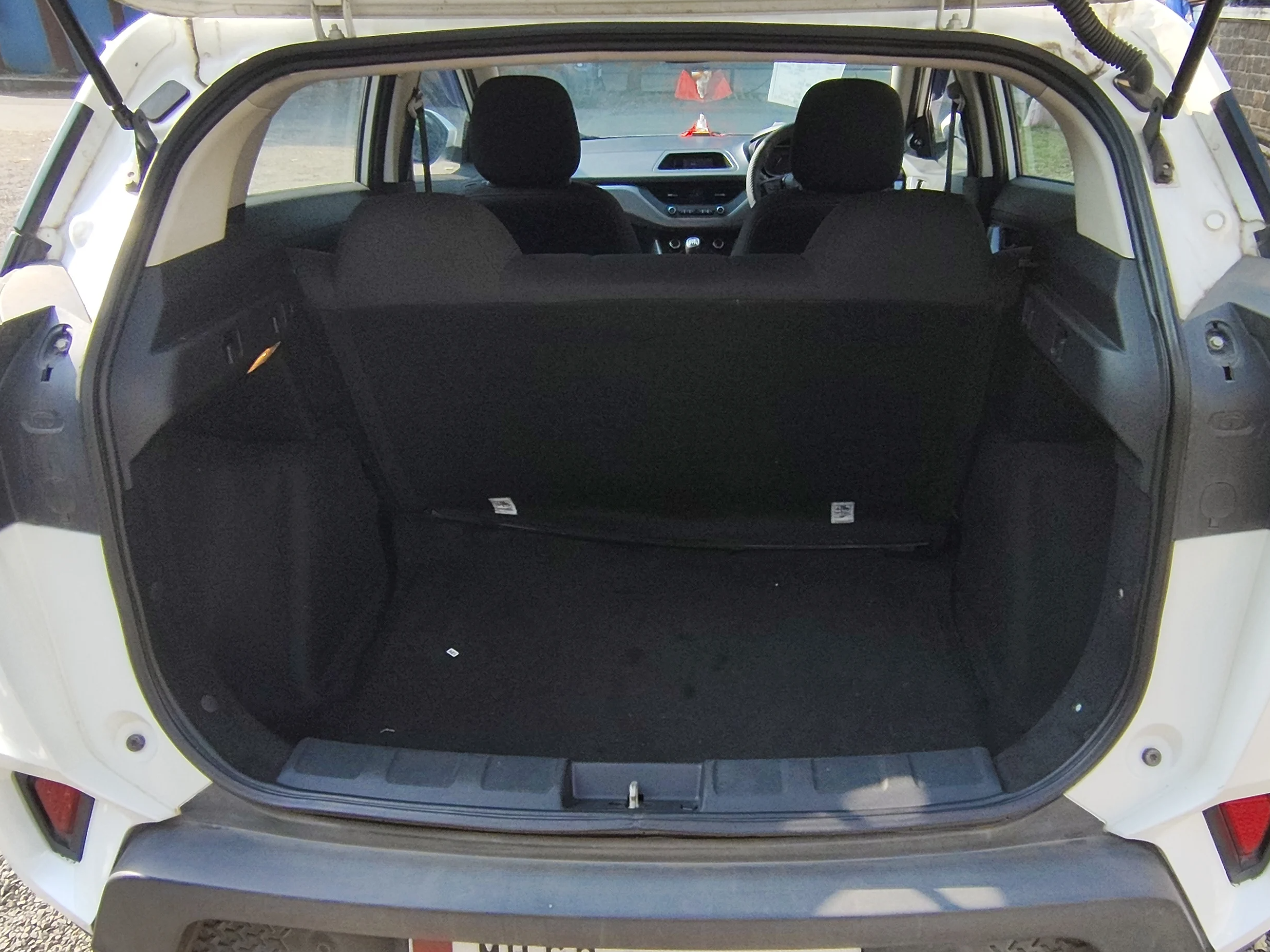 2022 Tata NEXON XM PLUS SUNROOF DIESEL, Diesel, Manual, 75,140 km, Boot Inside
