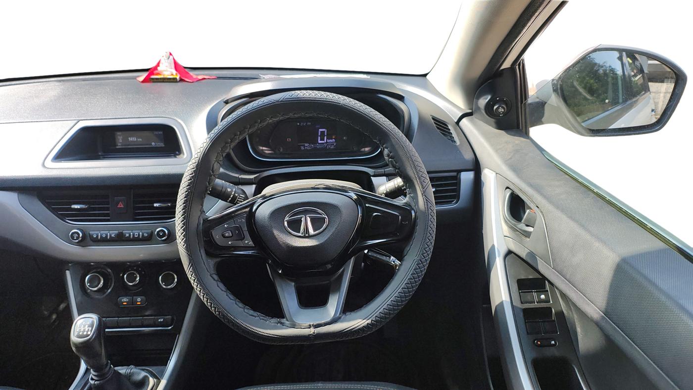 2022 Tata NEXON XM PLUS SUNROOF DIESEL, Diesel, Manual, 75,140 km, Steering Wheel Close Up