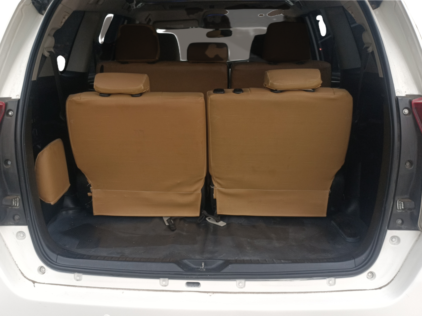 2016 Toyota Innova Crysta 2.4 VX 8 STR, Diesel, Manual, 1,07,770 km, Boot Inside