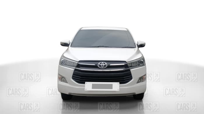 2016 Toyota Innova Crysta 2.4 VX 8 STR, Diesel, Manual, 1,07,770 km, Front