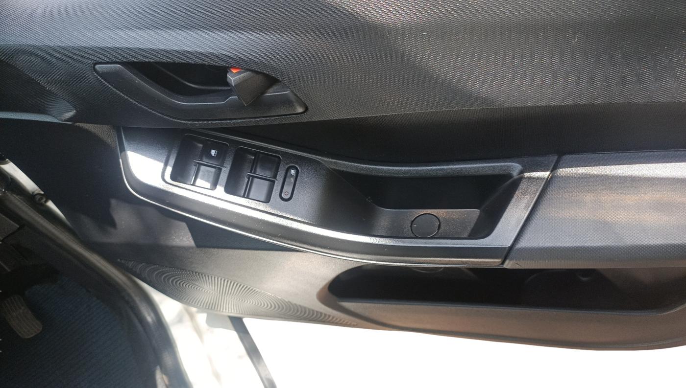 2021 Tata TIAGO NRG XZ MT, Petrol, Manual, 30,064 km, Driver Side Door Panel Controls