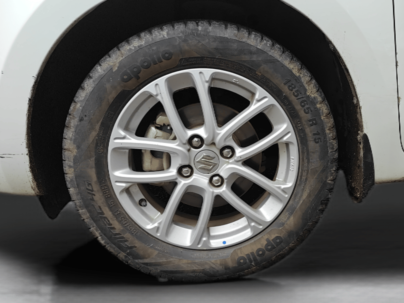 2022 Maruti Swift ZXI, Petrol, Manual, 23,710 km, Left Rear Wheel