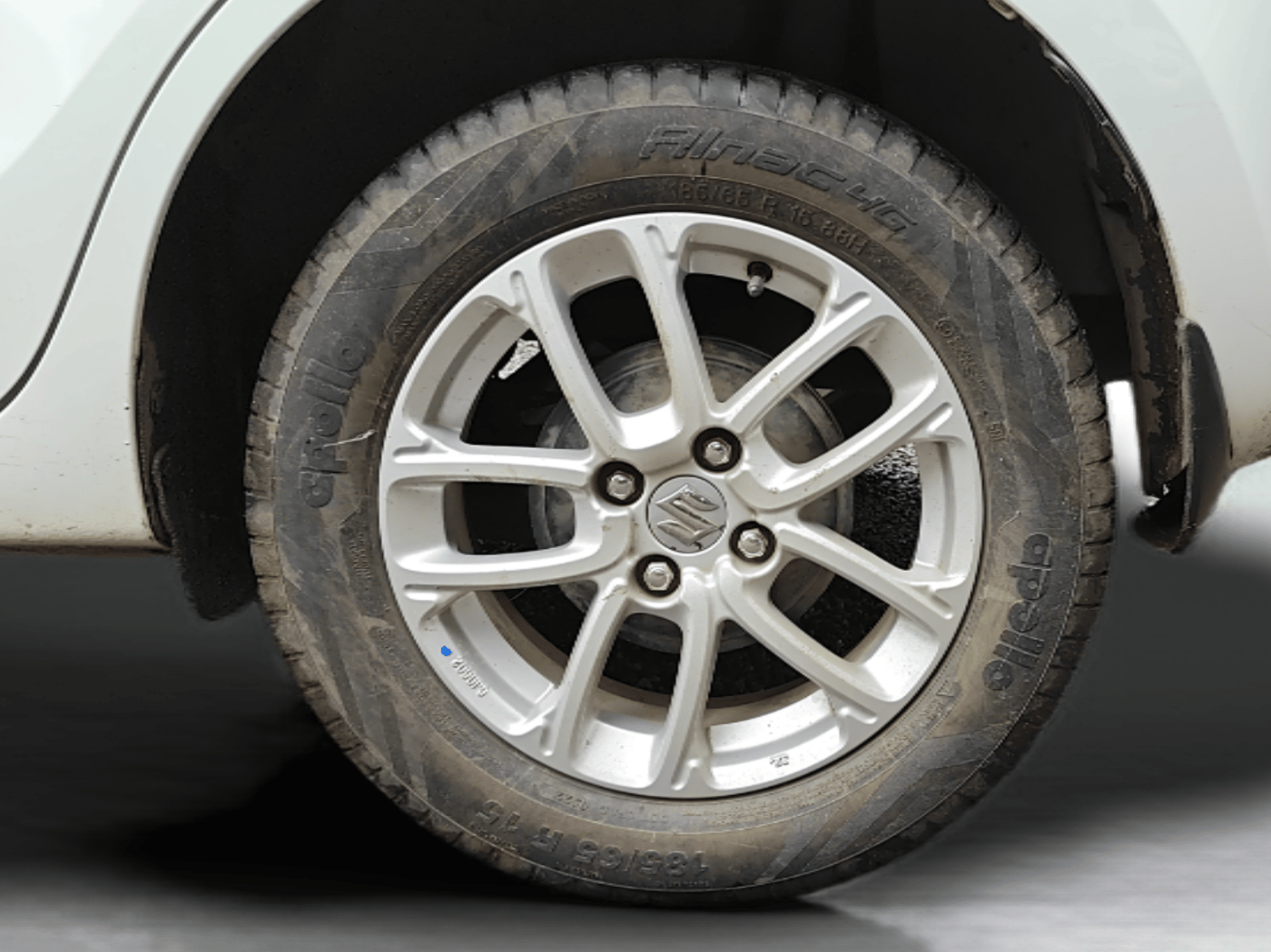 2022 Maruti Swift ZXI, Petrol, Manual, 23,710 km, Left Front Wheel