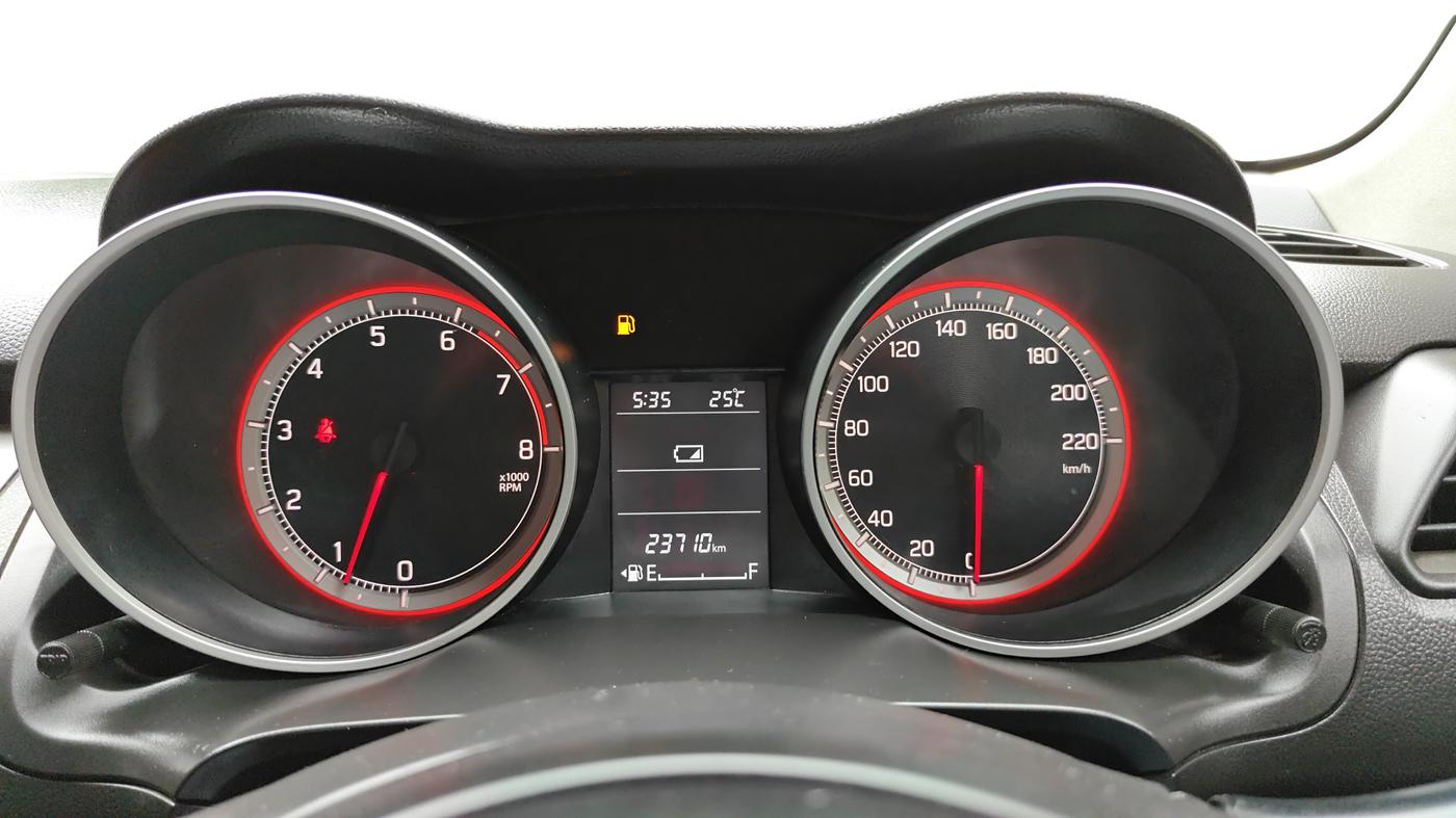 2022 Maruti Swift ZXI, Petrol, Manual, 23,710 km, Odometer Image