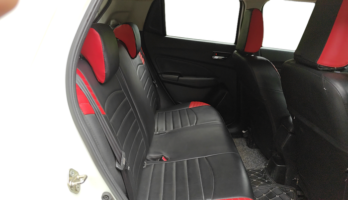 2022 Maruti Swift ZXI, Petrol, Manual, 23,710 km, Right Side Rear Door Cabin