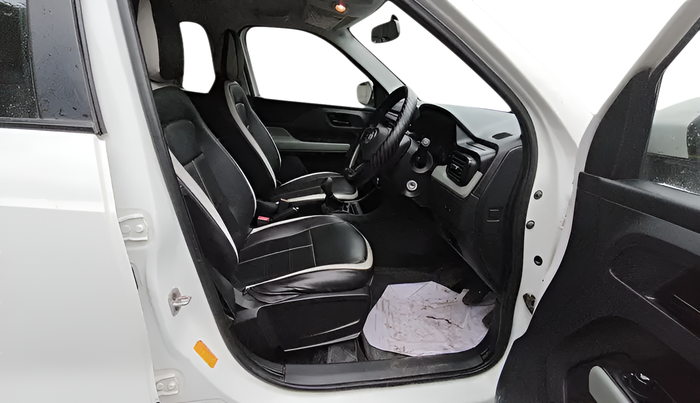 2022 Tata PUNCH ADVENTURE MT, Petrol, Manual, 43,285 km, Right Side Front Door Cabin