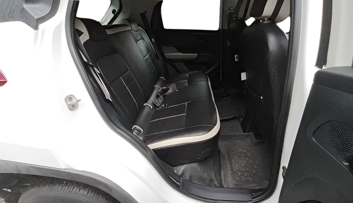 2022 Tata PUNCH ADVENTURE MT, Petrol, Manual, 43,285 km, Right Side Rear Door Cabin