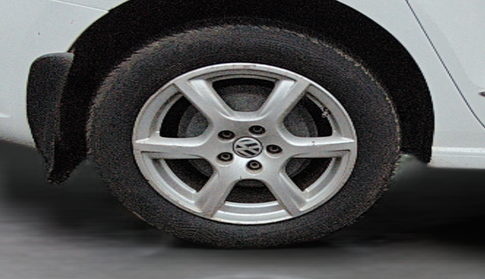 2014 Volkswagen Vento HIGHLINE DIESEL 1.6, Diesel, Manual, 84,134 km, Right Rear Wheel