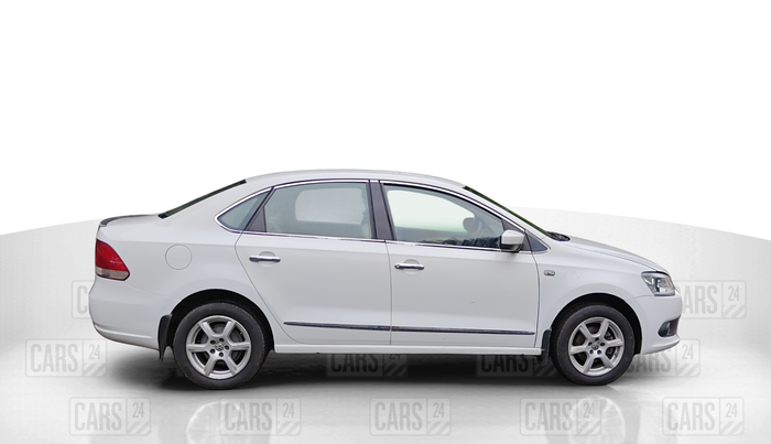 2014 Volkswagen Vento HIGHLINE DIESEL 1.6, Diesel, Manual, 84,134 km, Right Side View