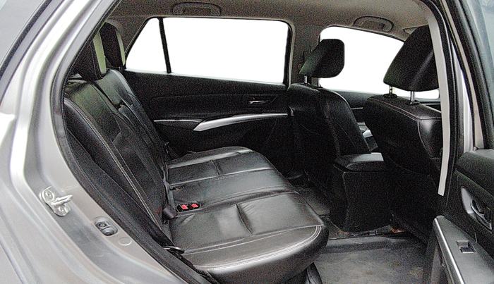 2017 Maruti S Cross ALPHA 1.3, Diesel, Manual, 80,233 km, Right Side Rear Door Cabin