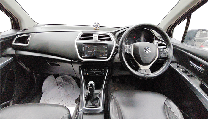 2017 Maruti S Cross ALPHA 1.3, Diesel, Manual, 80,233 km, Dashboard