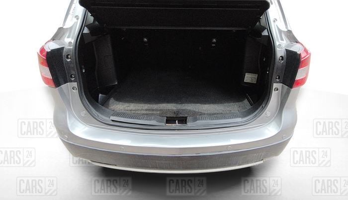 2017 Maruti S Cross ALPHA 1.3, Diesel, Manual, 80,233 km, Boot Inside