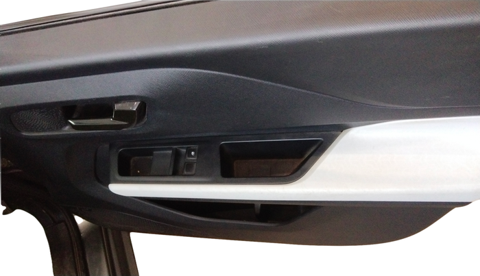 2022 Tata PUNCH PURE MT, Petrol, Manual, 46,000 km, Driver Side Door Panel Controls