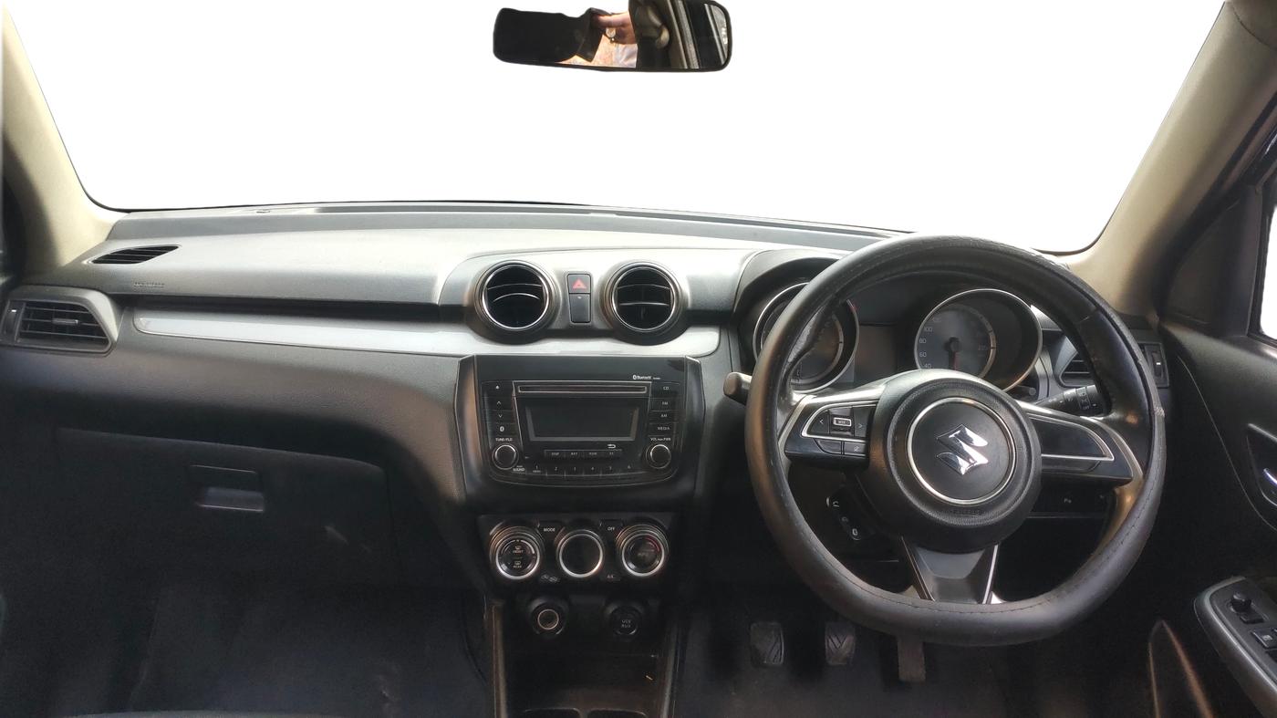 2018 Maruti Swift ZXI, Petrol, Manual, 1,04,882 km, Dashboard