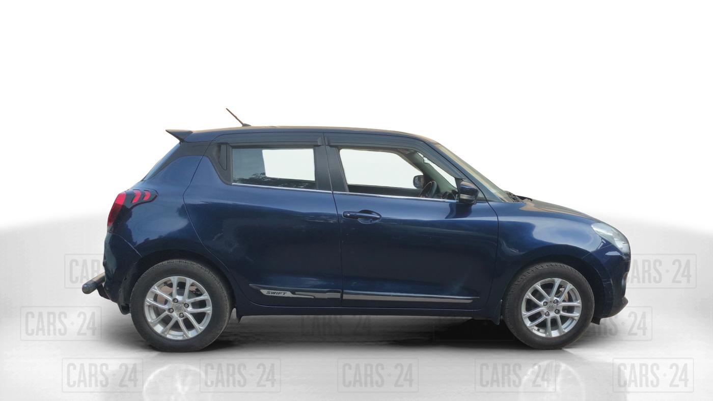 2018 Maruti Swift ZXI, Petrol, Manual, 1,04,882 km, Right Side View