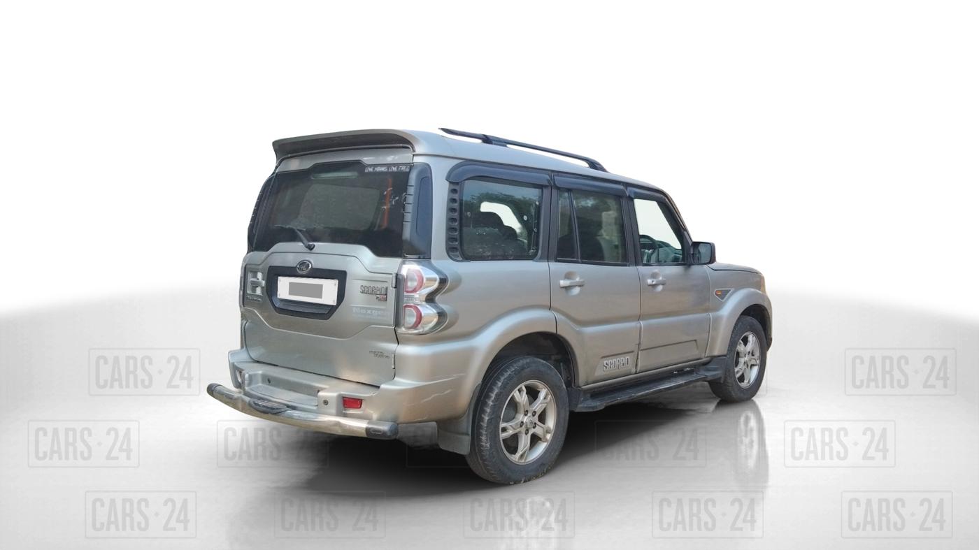 2015 Mahindra Scorpio S10, Diesel, Manual, 82,852 km, Right Back Diagonal