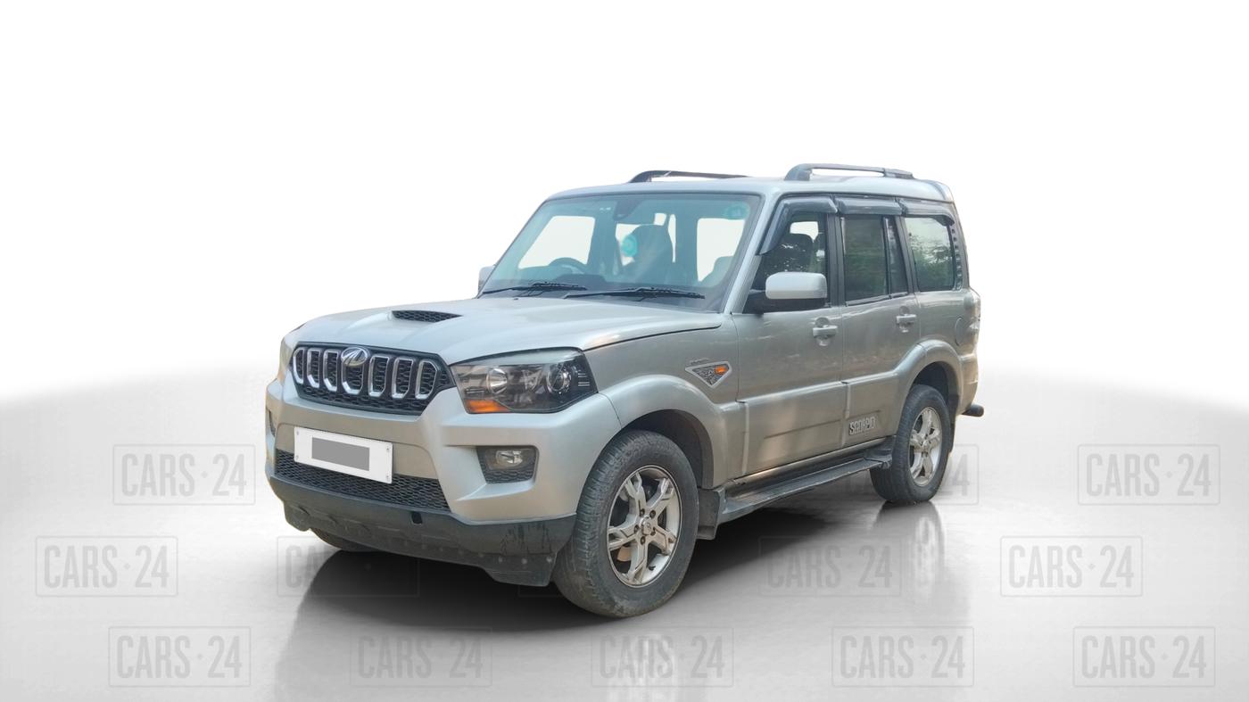2015 Mahindra Scorpio S10, Diesel, Manual, 82,852 km, Left Front Diagonal