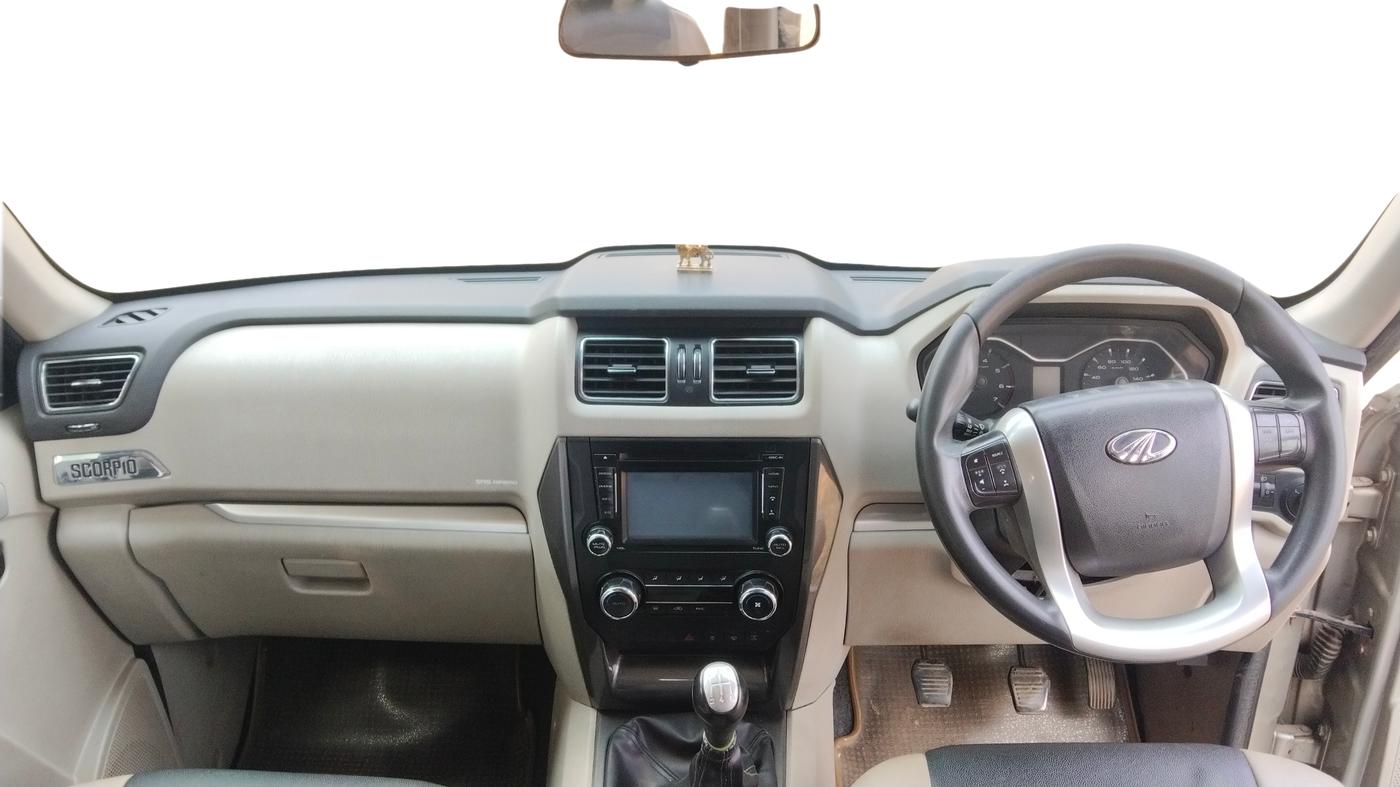 2015 Mahindra Scorpio S10, Diesel, Manual, 82,852 km, Dashboard