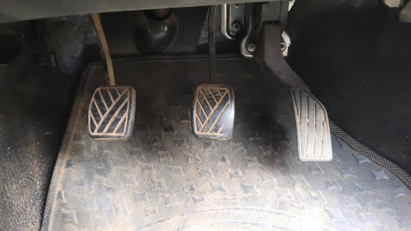 2014 Maruti Swift VDI, Diesel, Manual, 50,192 km, Pedals