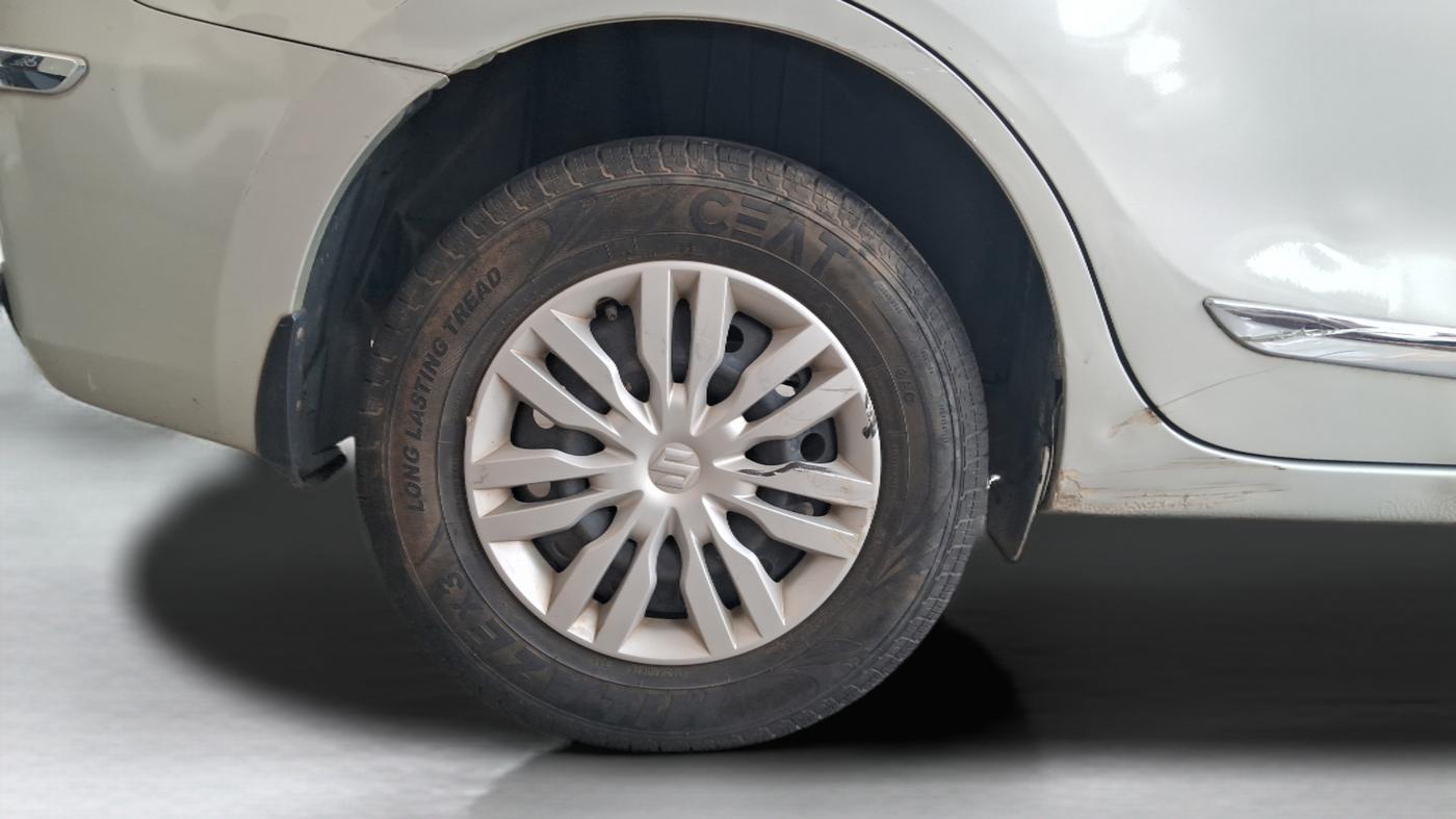 2019 Maruti Dzire VXI, Petrol, Manual, 90,068 km, Right Rear Wheel