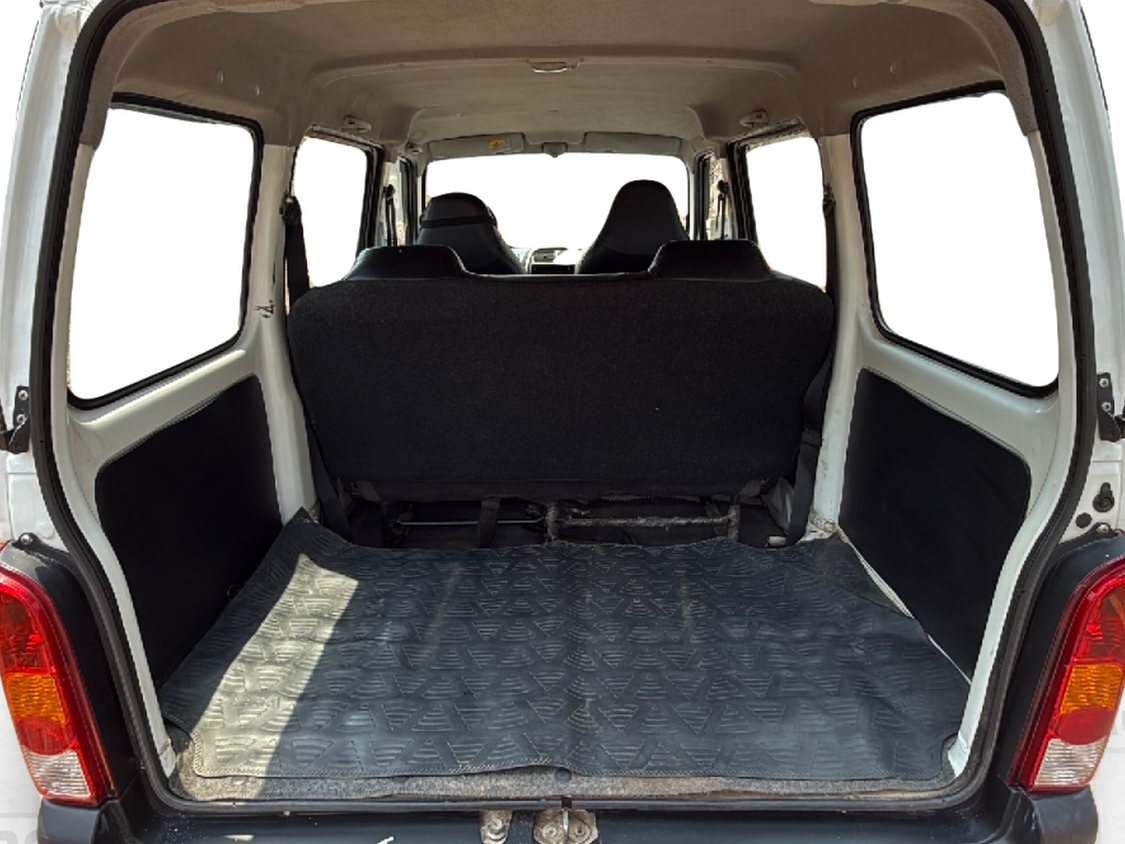2022 Maruti Eeco 5 STR AC (O), Petrol, Manual, 59,000 km, Boot Inside