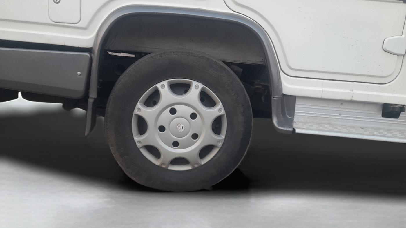2010 Mahindra Bolero PLUS BS IV, Diesel, Manual, 1,90,775 km, Right Rear Wheel