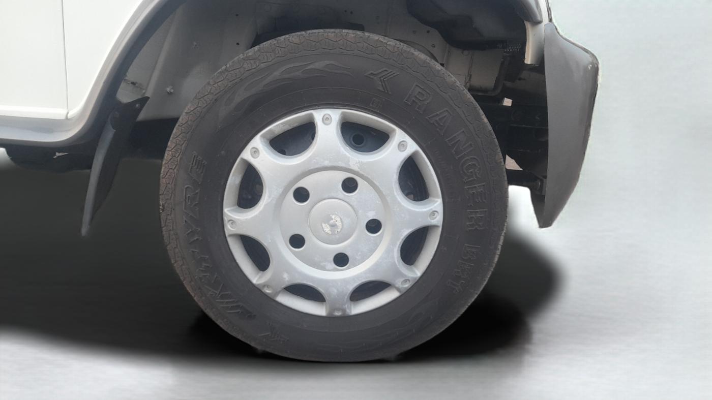 2010 Mahindra Bolero PLUS BS IV, Diesel, Manual, 1,90,775 km, Right Front Wheel