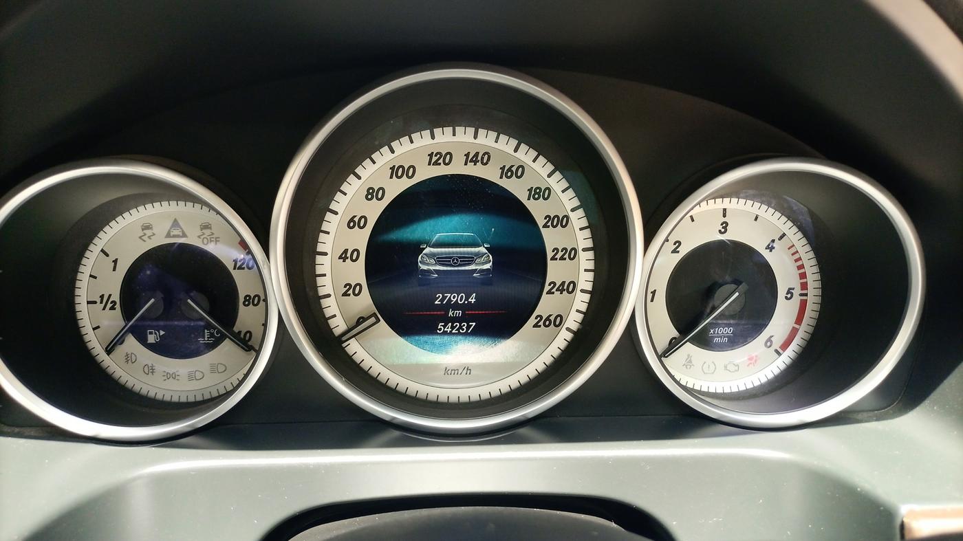 2015 Mercedes Benz E Class E 250 CDI Avantgarde, Diesel, Automatic, 54,257 km, Odometer Image
