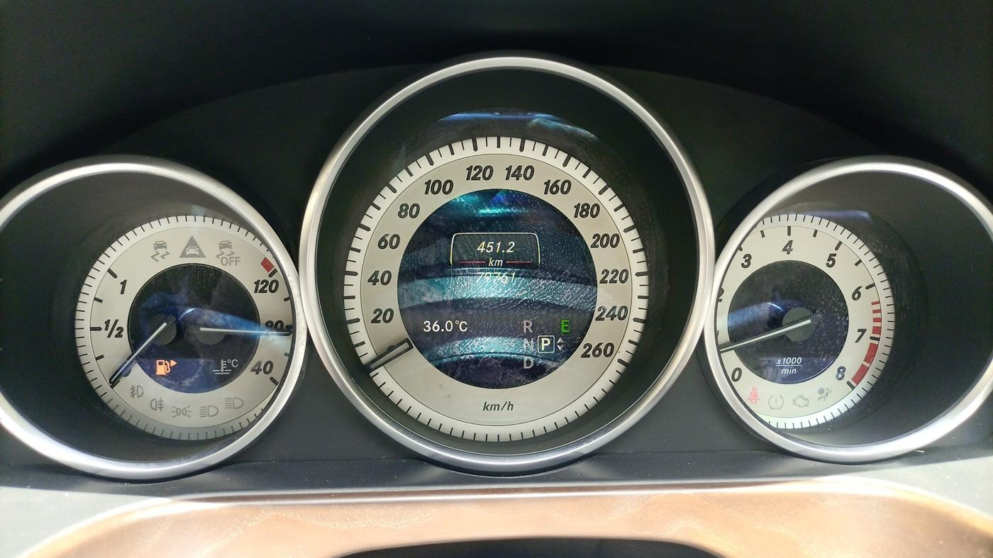 2013 Mercedes Benz E Class E 200 CGI, Petrol, Automatic, 79,000 km, Odometer Image