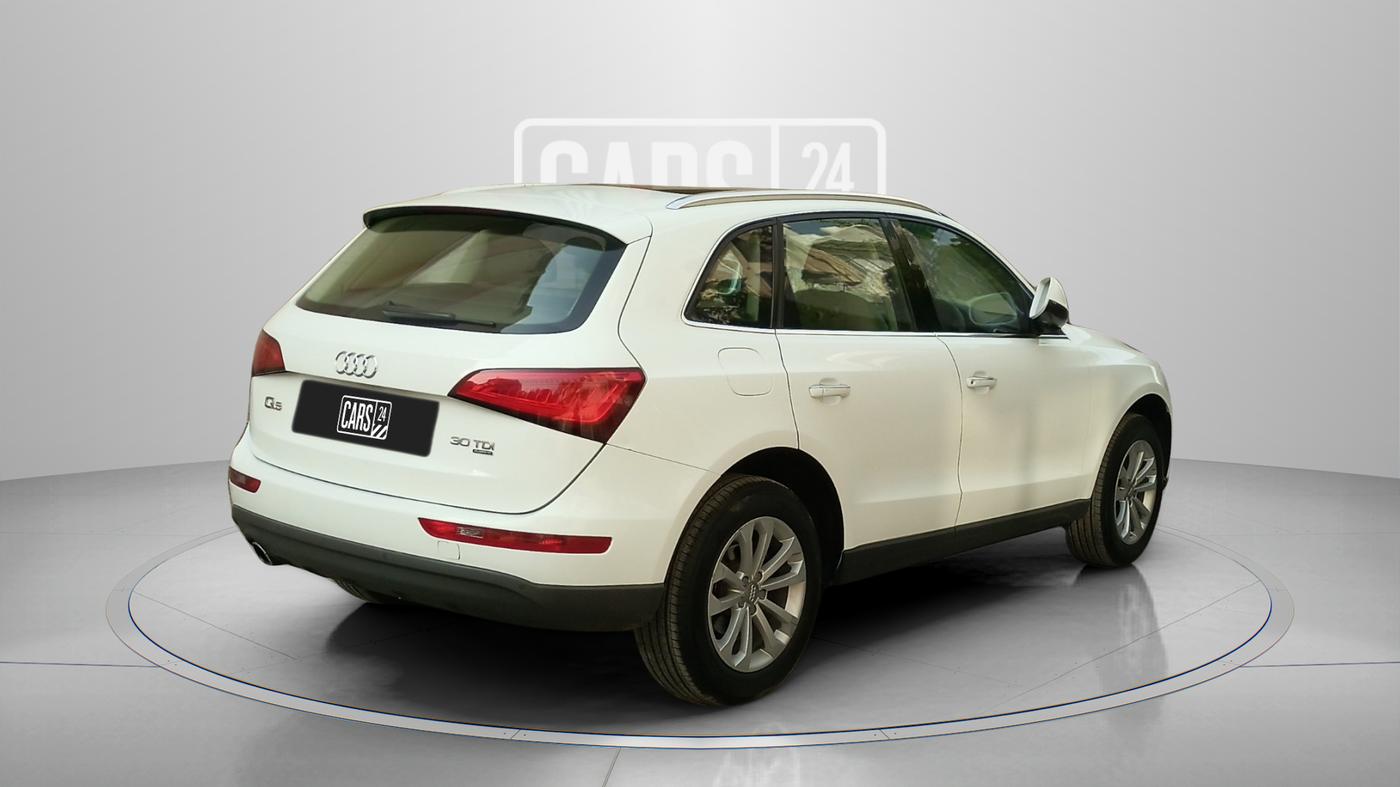 2014 Audi Q5 2.0 TDI QUATTRO, Diesel, Automatic, 1,05,127 km, Right Back Diagonal