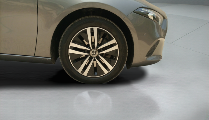 2023 Mercedes Benz A CLASS LIMOUSINE A 200d, Diesel, Automatic, 9,200 km, Right Front Wheel