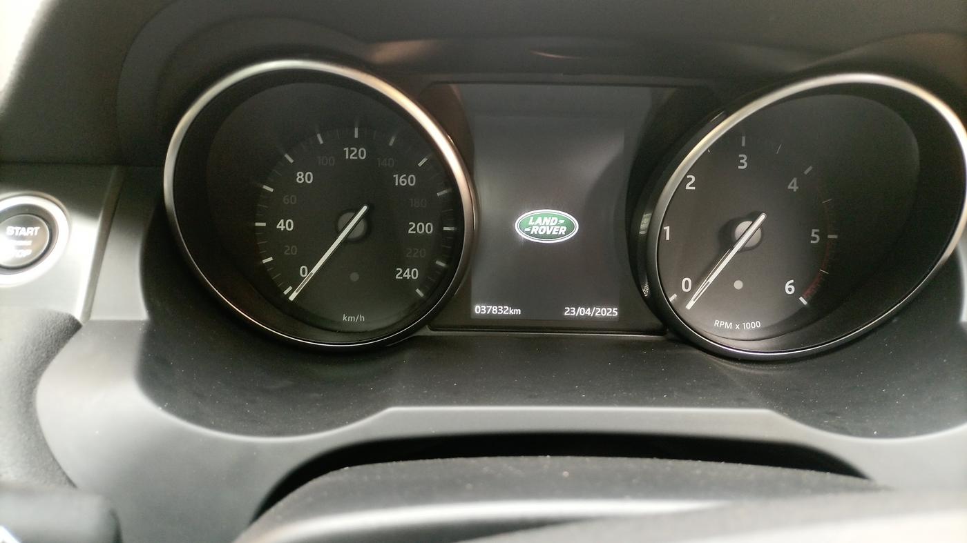 2018 Landrover Range Rover Evoque 2.0 L TD4 SE, Diesel, Automatic, 37,800 km, Odometer Image