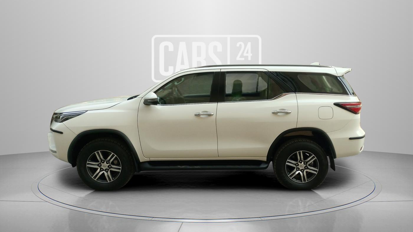 2023 Toyota Fortuner 4X2 AT 2.7 PETROL, Petrol, Automatic, 10,701 km, Left Side