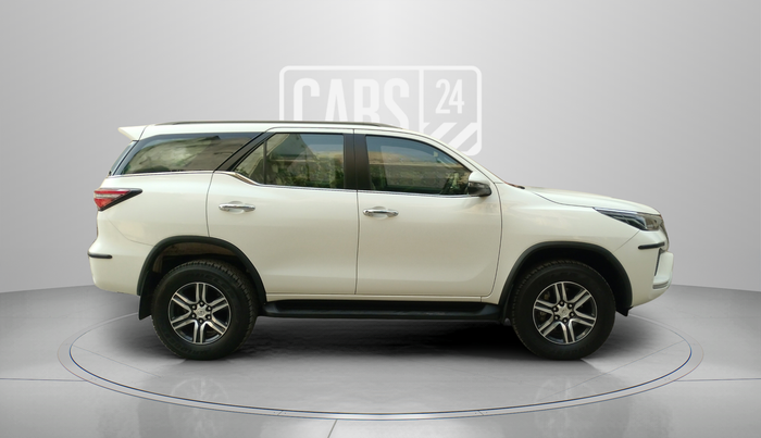 2023 Toyota Fortuner 4X2 AT 2.7 PETROL, Petrol, Automatic, 10,701 km, Right Side View