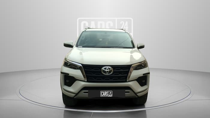 2023 Toyota Fortuner 4X2 AT 2.7 PETROL, Petrol, Automatic, 10,701 km, Front