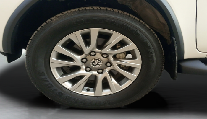 2023 Toyota Fortuner 4X4 MT 2.8 DIESEL, Diesel, Manual, 9,500 km, Left Front Wheel