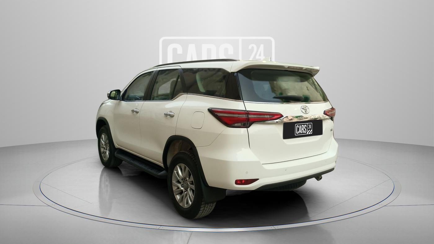 2023 Toyota Fortuner 4X4 MT 2.8 DIESEL, Diesel, Manual, 9,500 km, Left Back Diagonal