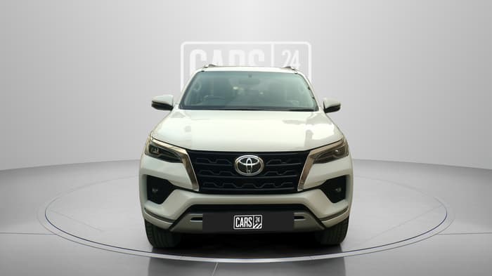 2023 Toyota Fortuner 4X4 MT 2.8 DIESEL, Diesel, Manual, 9,500 km, Front