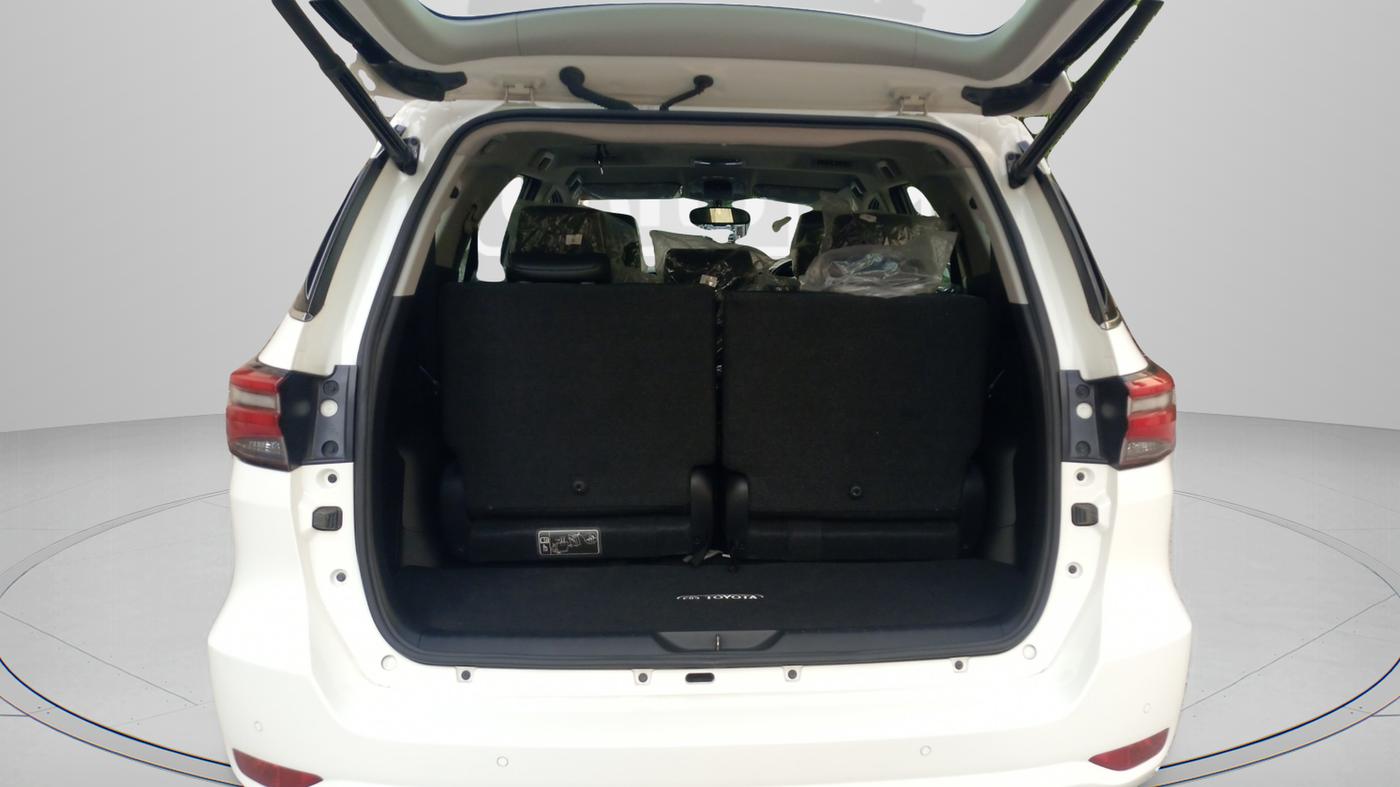 2023 Toyota Fortuner 4X4 MT 2.8 DIESEL, Diesel, Manual, 9,500 km, Boot Inside