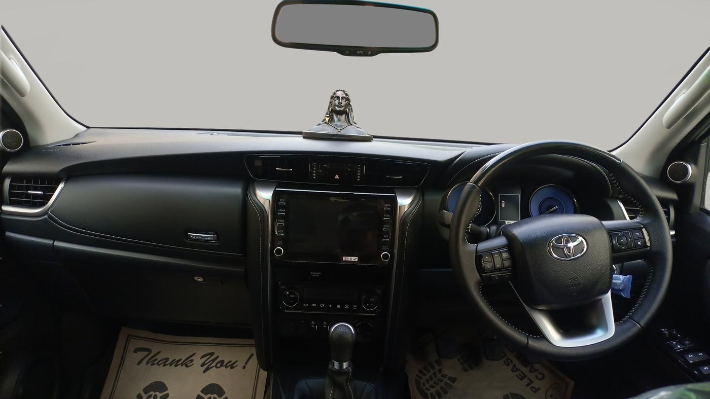 2023 Toyota Fortuner 4X4 MT 2.8 DIESEL, Diesel, Manual, 9,500 km, Dashboard