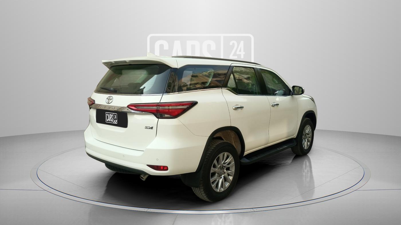2023 Toyota Fortuner 4X4 MT 2.8 DIESEL, Diesel, Manual, 9,500 km, Right Back Diagonal
