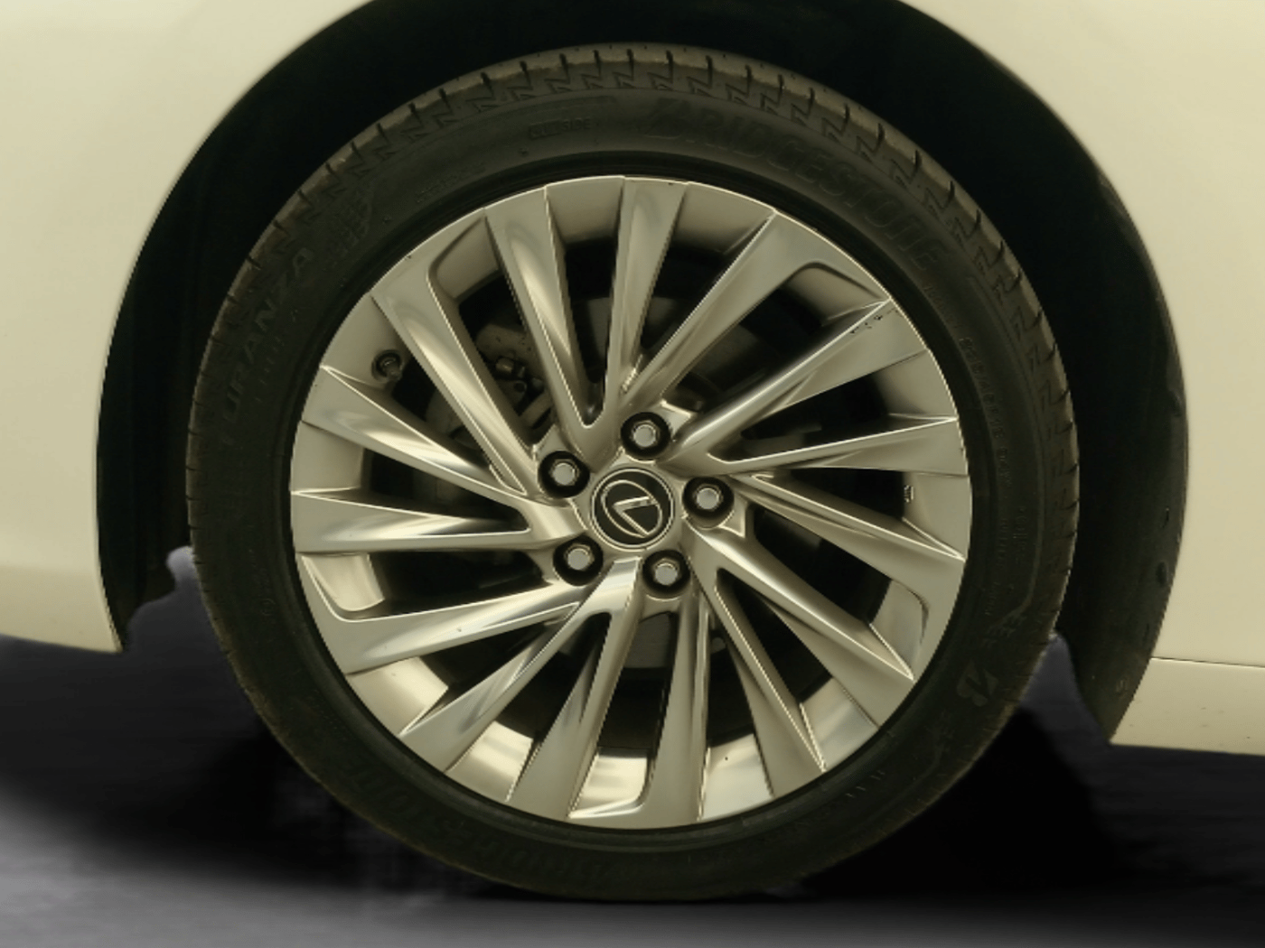 2020 Toyota Lexus ES 300H, Petrol, Automatic, 95,373 km, Left Front Wheel