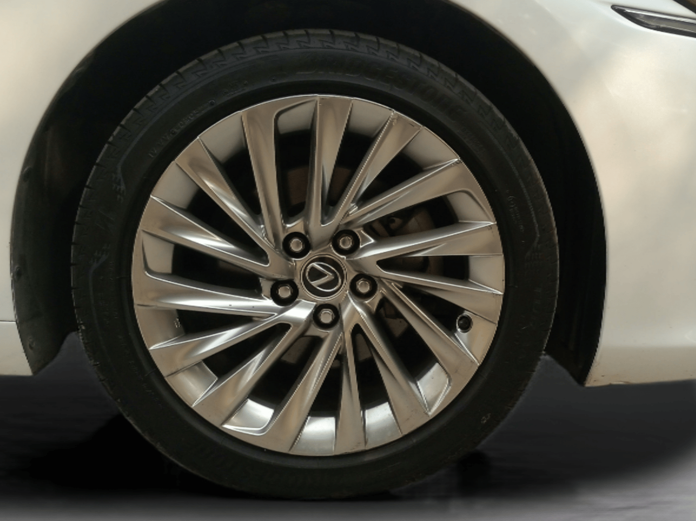 2020 Toyota Lexus ES 300H, Petrol, Automatic, 95,373 km, Right Front Wheel