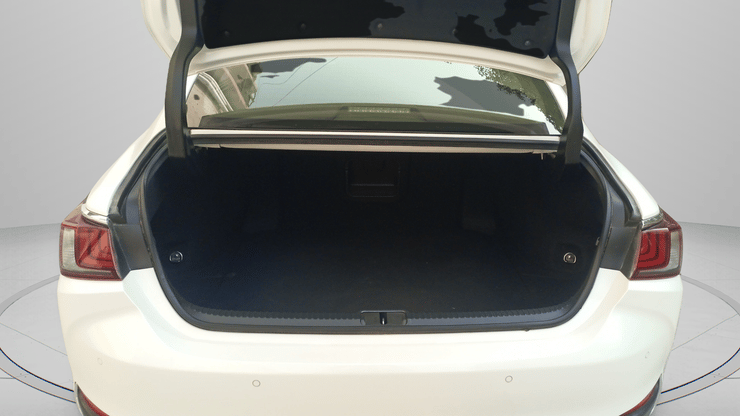 2020 Toyota Lexus ES 300H, Petrol, Automatic, 95,373 km, Boot Inside