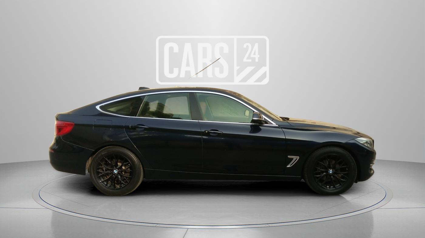 2017 BMW 3 Series  GT 320d Luxury Line, Diesel, Automatic, 27,500 km, Right Side View