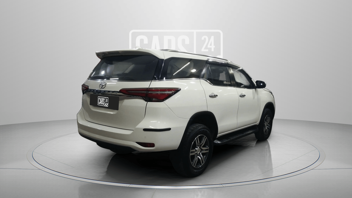2021 Toyota Fortuner 4X2 AT 2.7 PETROL, Petrol, Automatic, 25,845 km, Right Back Diagonal