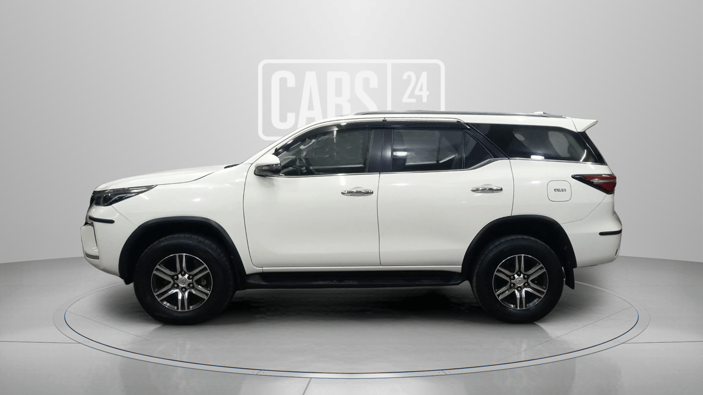2021 Toyota Fortuner 4X2 AT 2.7 PETROL, Petrol, Automatic, 25,845 km, Left Side